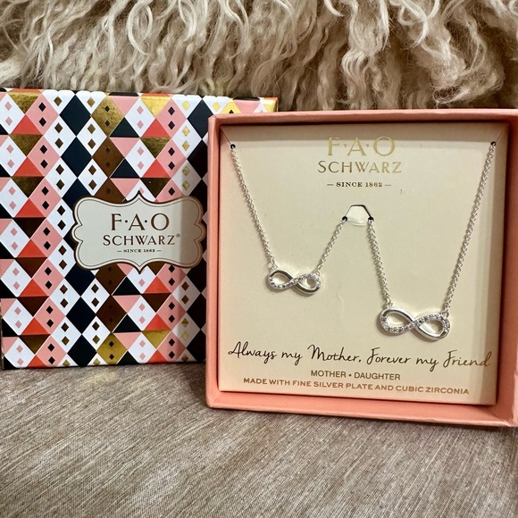 FAO Schwarz Mother Daughter Infinity Necklace Set - Picture 1 of 5